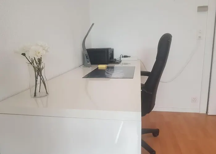 Villa Cheerful With Fireplace, Bath-tub And Garden *