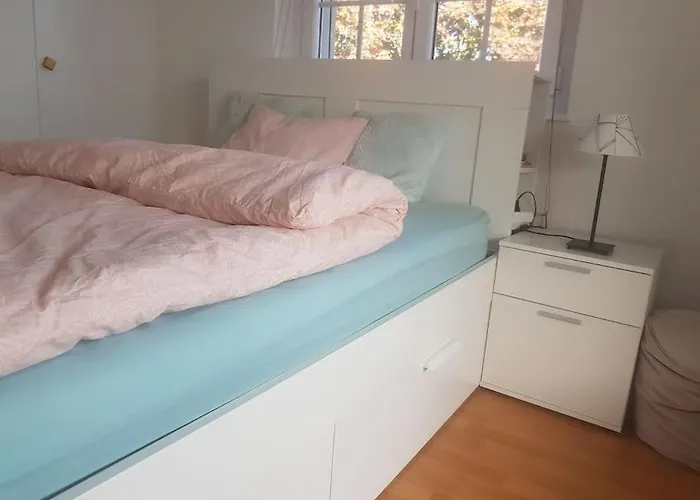 Cheerful With Fireplace, Bath-tub And Garden فيلة *