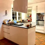 Cheerful With Fireplace, Bath-tub And Garden Villa *