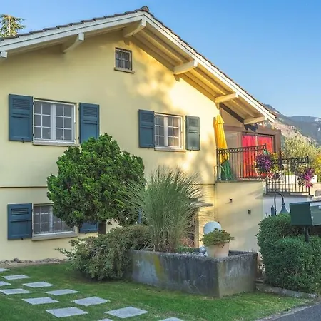 Villa Cheerful With Fireplace, Bath-tub And Garden Noville